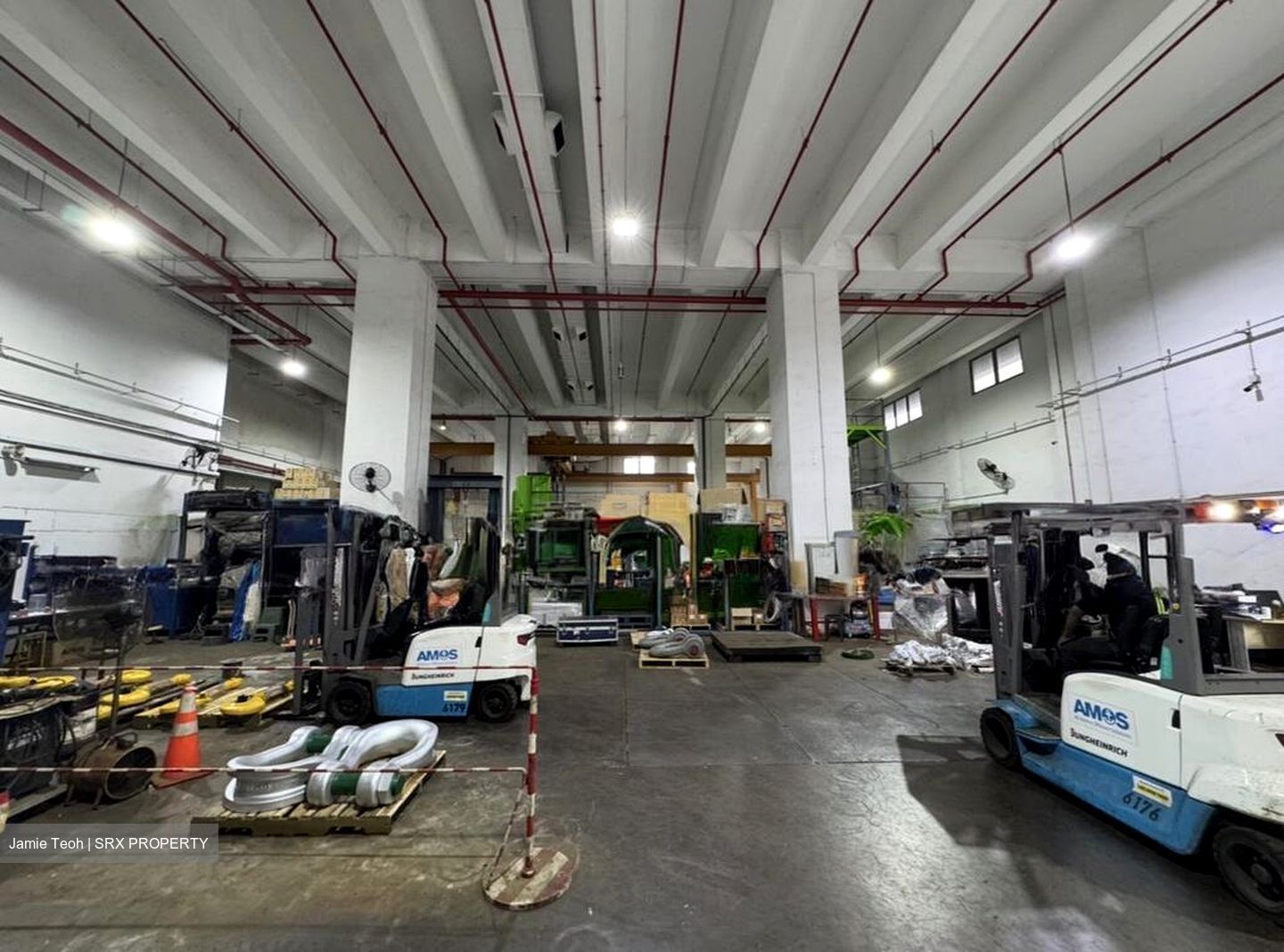 Gul Circle (D22), Warehouse #518426471